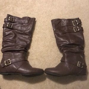 Flat Brown Boots- size 9